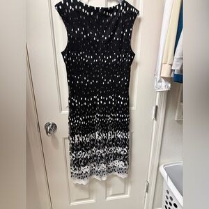 Frank Lyman Size 10 Black/White Knit Dress Original Price £169.00